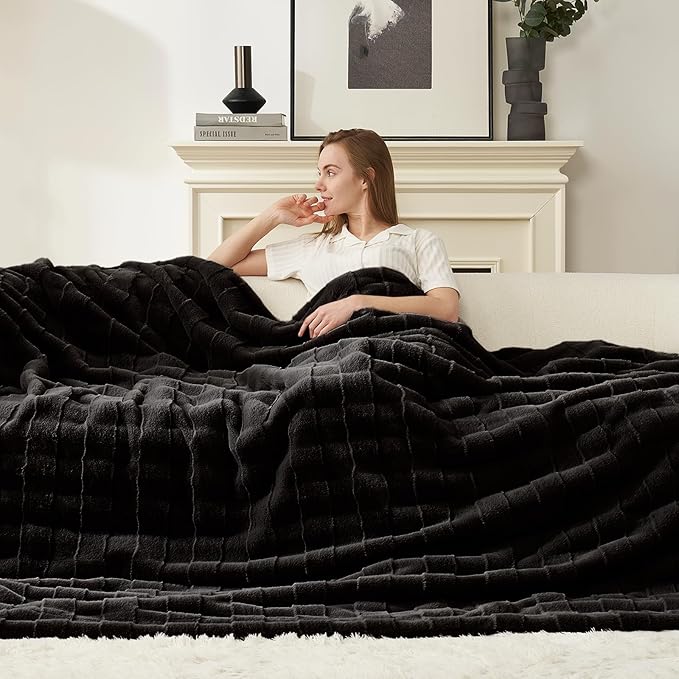 Cozy Bliss Fluffy Faux Fur Throw Blanket for Couch,Warm Cozy Soft Black Throw Blankets for Sofa Bed Living Room,60x80 Inches