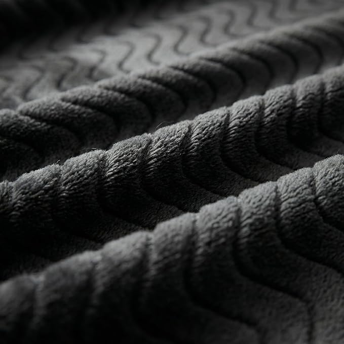 Exclusivo Mezcla Twin Blanket for Bed, Cozy Lightweight Fleece Blankets for All Season, Decorative Giftable Fuzzy Plush Wave Textured Suitable for Women, Men, Black, 90x66 Inches