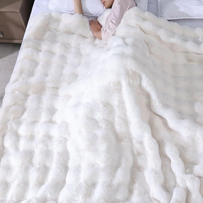 Cream Beige Faux Fur Throw Blanket for Couch, Double-Sided Bubble Textured Plush Blanket with Soft Flannel Back, Decorative Throw for Sofa or Bed, Machine Washable, 50 x 60, 860 GSM