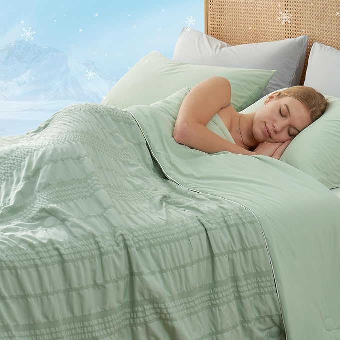 Cozy Bliss Seersucker Cooling Comforter Queen Size, Q-Max 0.45 Reversible Lightweight Cooling Blanket, Breathable Silk Smooth Summer Bedding Quilt for Hot Sleepers Night Sweats Sage Green
