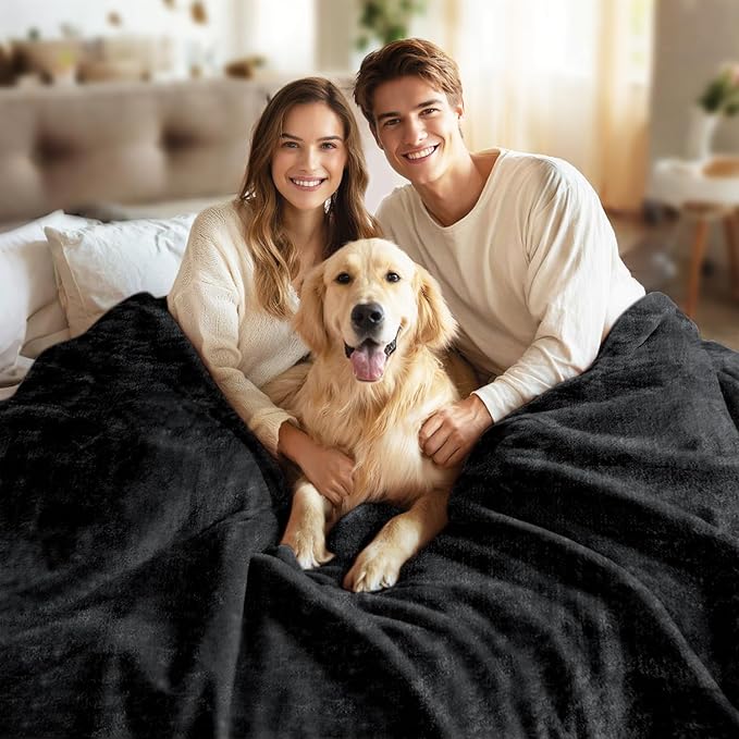 JYK Fleece Plush Blanket 4.4 LB, 1 Ply, Korean Mink Blanket King 85" x 95" - Super Soft and Warm, Lightweight and Cozy Fuzzy Solid Color Fleece Blanket for Bed, Black
