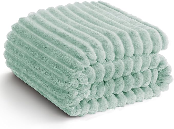 Soft Sage Green King Size Blanket for Bed - Cozy Bedding Fleece Blanket for women, Large Lightweight Sofa Couch Cover Bed Blankets for Her Him, Spring Home Room Decor, Sage Green, 108x90 Inches