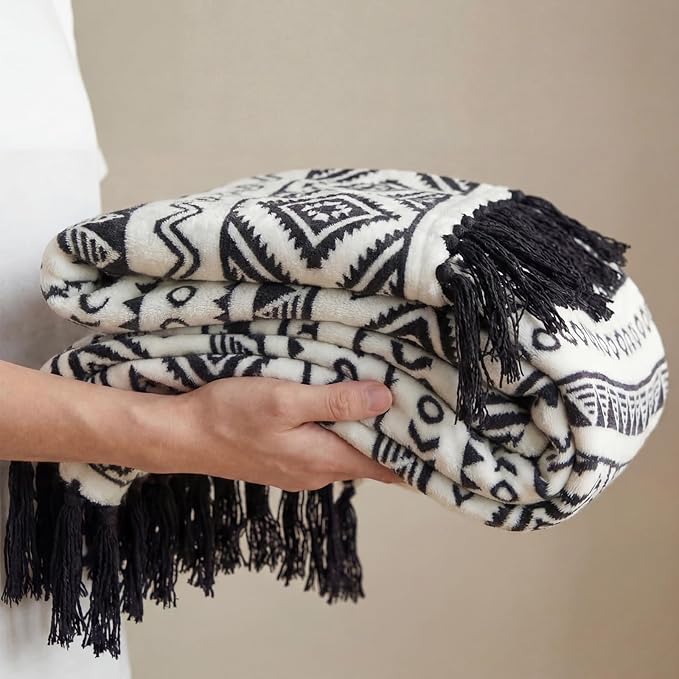 CASAAGUSTO Boho Throw Blanket - Black and White Decorative Blankets with Tassel, Printed Flannel Bohemian Blanket for Chair, Bed, Sofa, Couch(50 * 60, Black and White)