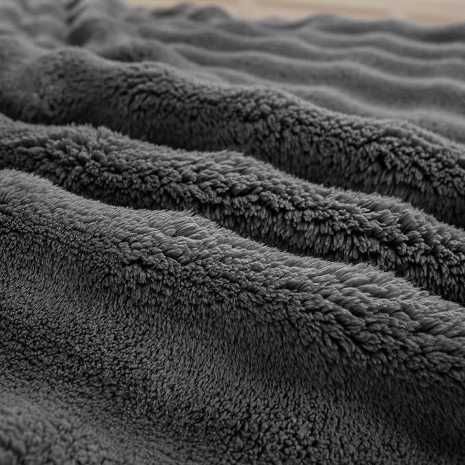 YUSOKI Luxury 3D Bubble Light Weighted Throw Blanket 1.8lb,All Ages,Home Decoration, (Grey,50 * 60inches)