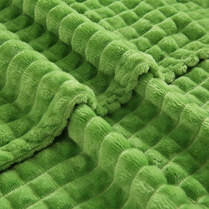 Puncuntex Flannel Fleece Throw Blanket Apple Green 50"×60",Super Soft Plush Cozy Blanket with Square Grid Design Luxury for Couch Sofa Chair