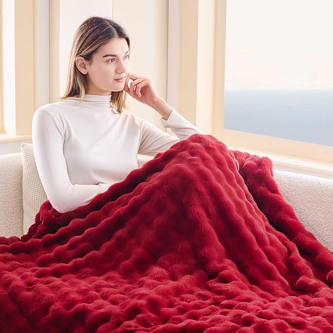 NEWCOSPLAY Faux Fur Twin Blanket Red Bubble Blanket Thick Warm Soft for Couch Sofa Bed 550GSM (Red, Twin(60"x80"))