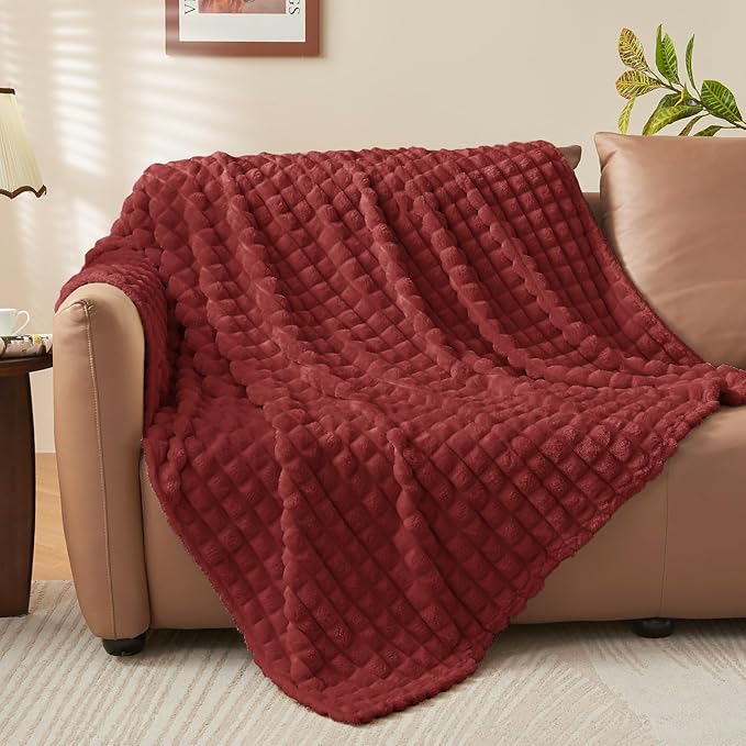 BEDELITE Burgundy Throw Blanket for Couch and Bed- Super Soft and Warm 3D Checkered Fluffy Fuzzy Fleece Blanket, Luxurious Plush Cozy Blanket for Room Decor Spring, 50x60 inches
