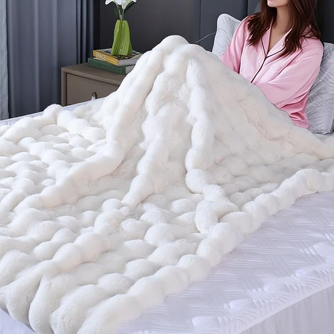 Cream Beige Faux Fur Throw Blanket for Couch, Double-Sided Bubble Textured Plush Blanket with Soft Flannel Back, Decorative Throw for Sofa or Bed, Machine Washable, 50 x 60, 860 GSM
