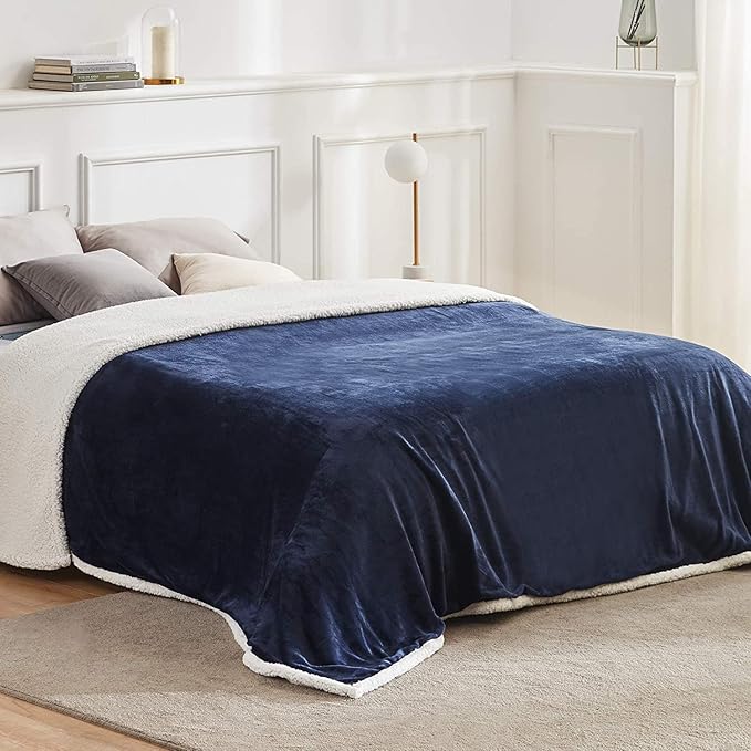 BEAUTEX Sherpa Fleece Throw Blanket Twin Size for Couch - Thick and Warm Blanket for Winter, Fluffy Flannel Plush Twin Blanket, Fuzzy Blue Cuddle Blankets for Couch Bed Sofa (60" x 80", NavyBlue)