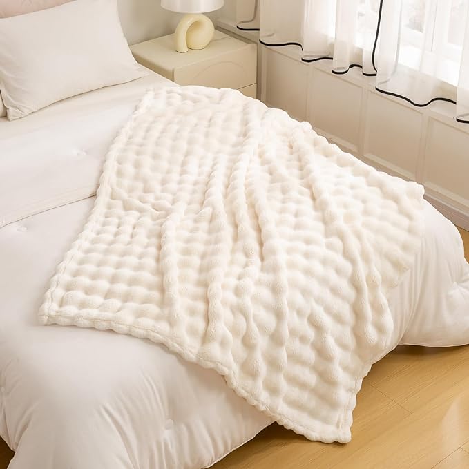 YUSOKI Luxury 3D Bubble Light Weighted Queen Blanket 4.7lb,All Ages,Home Decoration, (Ivory,90 * 90inches)
