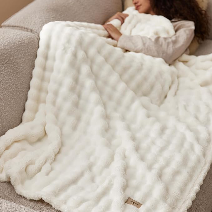 Bedsure 3D Fleece Bubble Blanket for Couch - GentleSoft White Twin Blanket for Sofa Bed Room Decor - Luxury Soft Cozy Spring Gifts for Women, Lightweight, All Seasons, Off White, 60"×80"