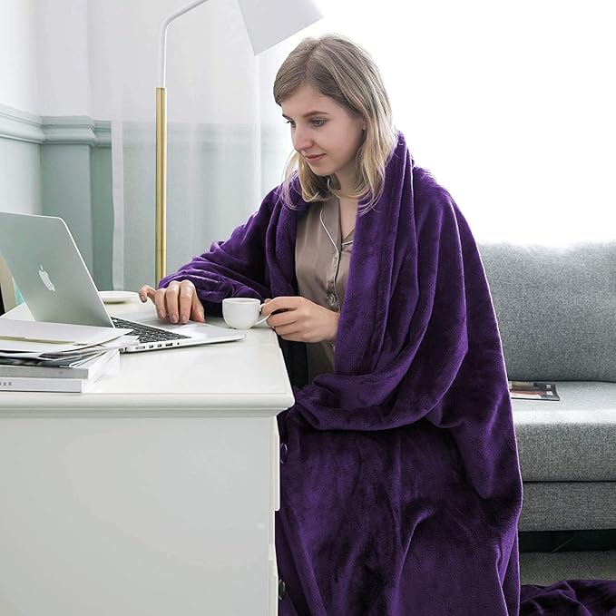 MOONLIGHT20015 Fleece Blanket Twin Size - Super Soft Cool Fuzzy Purple Throw Blanket for Couch and Sofa - Lightweight Luxury 400 GSM Microfiber Fluffy Bed Blankets and Throws, 60 x 80 Inches (Twin)