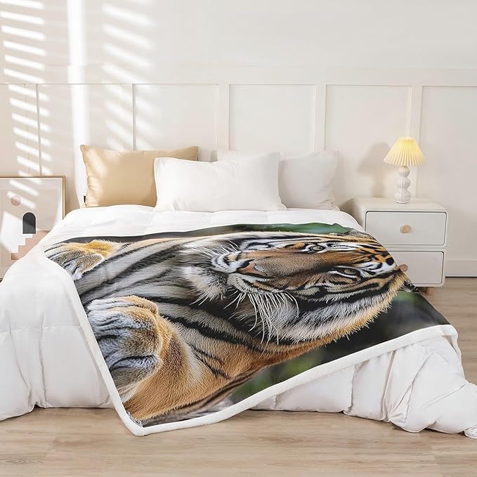 Tiger Blanket Throw,3D African Wildlife Feline Carnivorous Animal Lying On The Stone Minimalistic Style Fleece Blankets,Decorative Sofa Sherpa Blanket Lightweight,Queen 90"X90",Black White