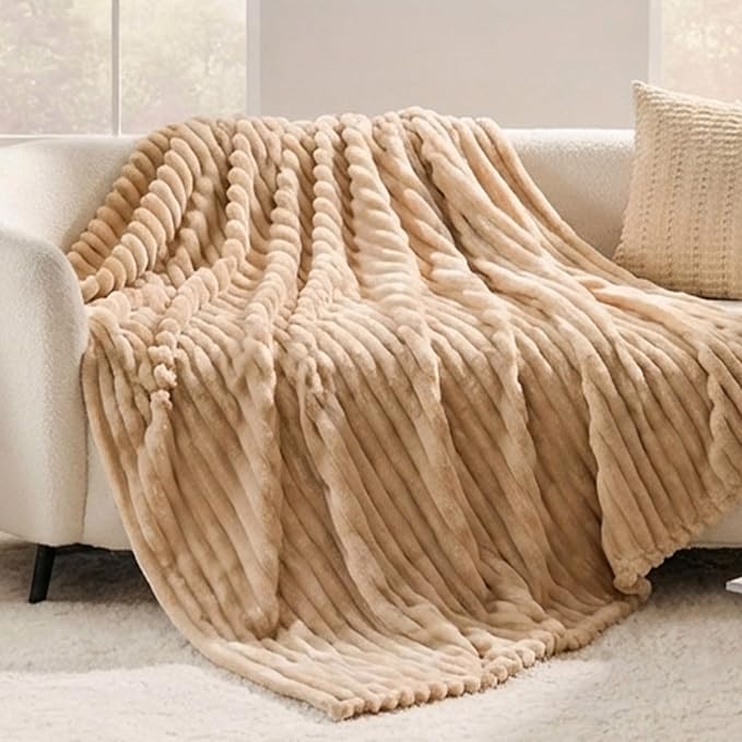 Light Brown Fleece Twin Size Blanket for Bed, 320GSM Super Soft Cozy Blanket for Home Decor, Perfect Cozy Gifts for Women Men Gifts, Lightweight All Season Bed Blanket, 60x80 Inches