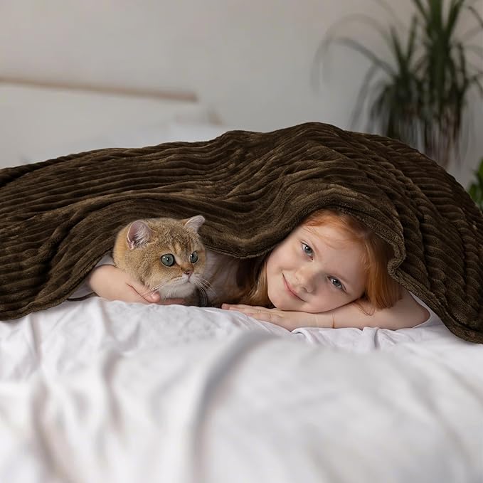 Vessia Flannel Fleece Throw Blanket, 300GSM Cozy Brown Striped Throw for Couch, Sofa and Bed, Warm and Soft Chocolate Microfiber Ribbed Blanket for All Season(50x40inch)