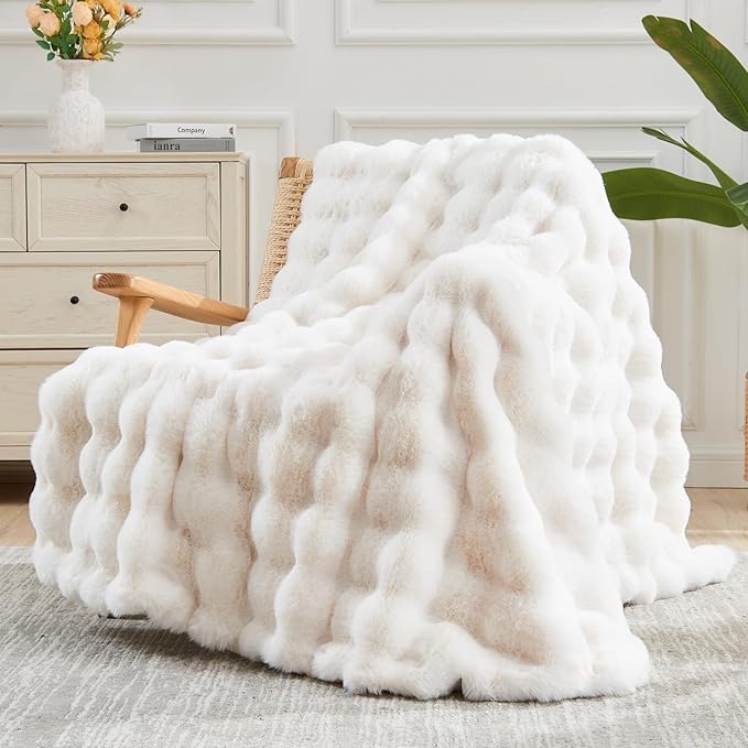 NEWCOSPLAY Faux Fur Twin Blanket Ivory Luxury Fluffy Thick Warm Bubble Blanket for Couch Sofa Bed 1000GSM (Ivory Bubble Thick, Twin(60"x80"))