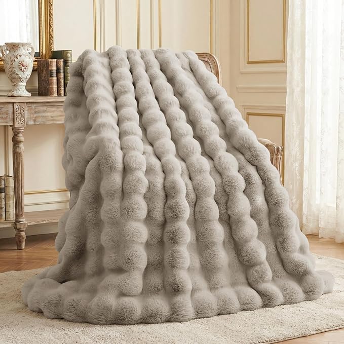 L'AGRATY Faux Rabbit Fur Blanket: 90" x 90" Queen Luxury Soft Fluffy Thick Fur Throw Blanket for Couch Bed Sofa - Cozy Plush Bubble Blankets for Winter: Flannel Fleece Decorative Blanket(Castle Grey)
