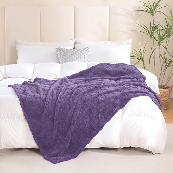 Lavender Fleece Throw Blanket 50”×60” for Couch Sofa Bed,Super Soft Cozy Plush Microfiber Flannel Blanket with 3D Checkered Design Lightweight for Adults,Woman,Girls
