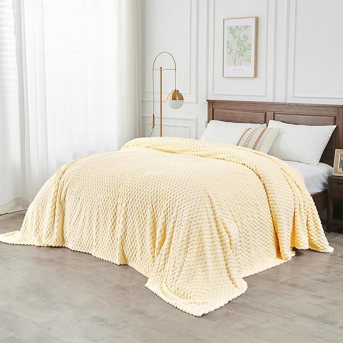 FY FIBER HOUSE Oversized King Blanket 120" x120" Seamless Extra Large Bed Blanket 10' x 10' Super Soft Plush Fuzzy Huge Blankets for Couch Office Sofa, Light Yellow