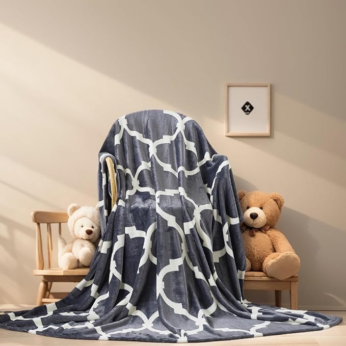 Richave Gray Pattern Throw Blanket,Premium Lightweight Anti-Static 50x60 Inches Travel Size Throw Blankets for Couch, Sofa, Chair, Bed, Camping, Picnic,Grey and White