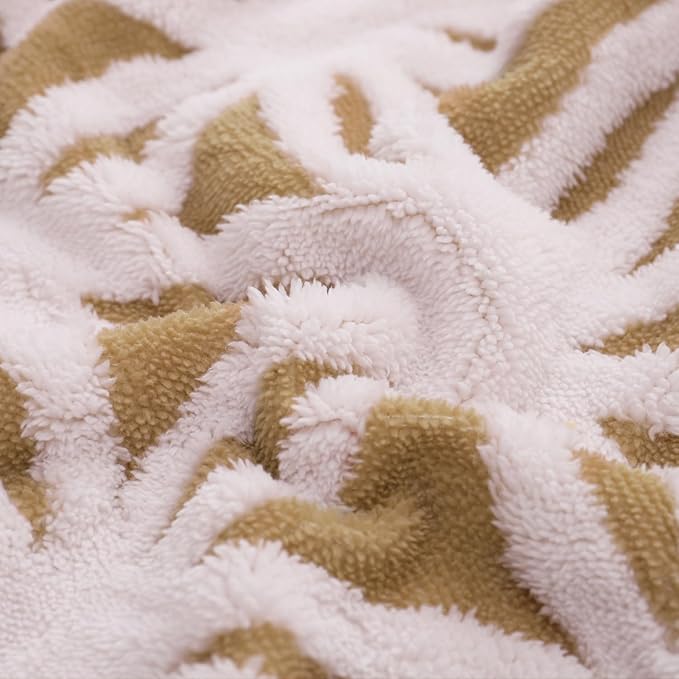 LOMAO Sherpa Fleece Blanket Easter Gifts for Mom Cozy Soft Throw Blanket for Women Men Dual Sided Couch Sofa Bed Blanket (Khaki, 51"x63")