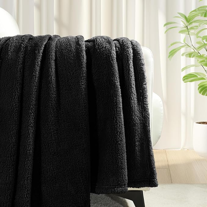 Exclusivo Mezcla Twin Size Blanket for Bed, Super Soft Velvet Plush Fleece Blankets, Fuzzy Cozy and Warm for Winter, 60x80 Inches, Black