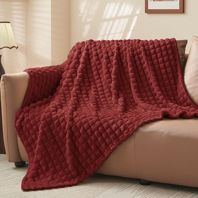 BEDELITE Burgundy Throw Blanket for Couch and Bed- Super Soft and Warm 3D Checkered Fluffy Fuzzy Fleece Blanket, Luxurious Plush Cozy Blanket for Room Decor Spring, 50x60 inches