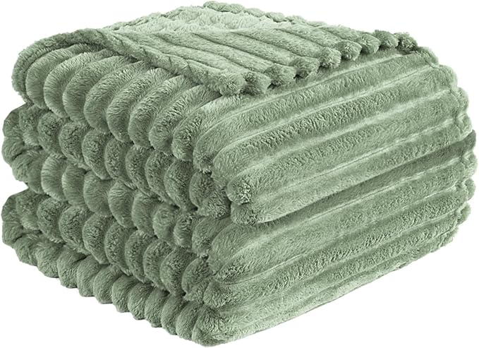 Vessia Flannel Fleece Sage Green Twin Blanket(60x80inch), 300GSM Striped Blanket for Adults and Kids, Super Soft Warm Cozy Lightweight Home Decor for All-Season
