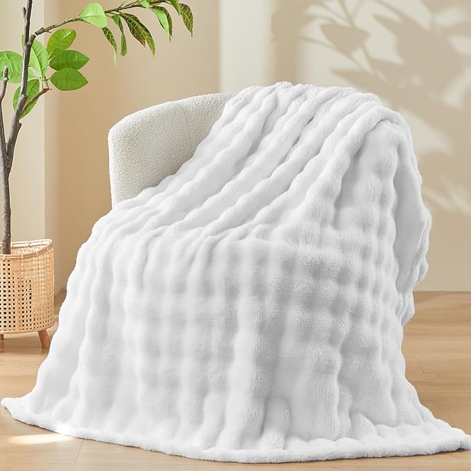NEWCOSPLAY Twin Blanket for Couch White Super Soft Flannel Fleece 3D Bubble Lightweight Bed Blanket All Season Use (White, Twin(60"x80"))