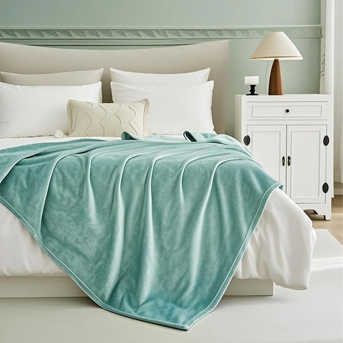 Fleece Blanket King Size, Silky Flannel Fuzzy Blankets for All Season, Cozy & Lightweight, Perfect for Couch, Bed, Sofa, 108" x 90", Sage Green, King