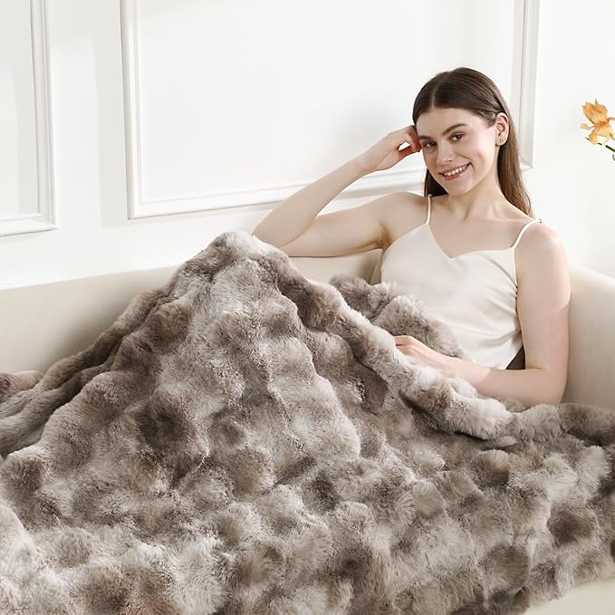 Faux Rabbit Fur Throw Blanket for Couch, Fluffy Warm Plush Thick Bubble Blanket for Bed Sofa Living Room, Soft Cozy Furry Blanket, 50x60 inches, Tie-dye Brown