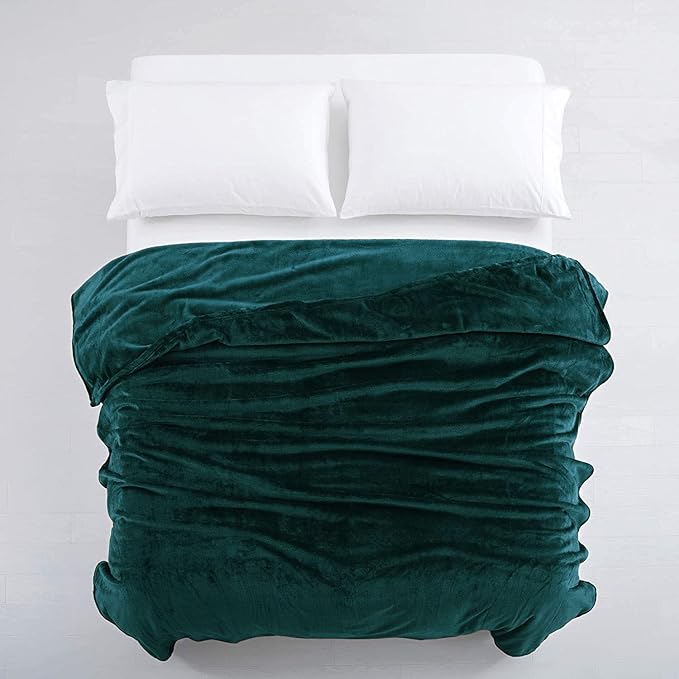 MOONLIGHT20015 Fleece Blanket King Size – Soft 400 GSM Plush Microfiber King Size Blanket, Warm Lightweight King Blanket for The Bed, 108x90 Inches, Emerald