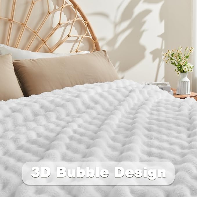 NEWCOSPLAY Throw Blanket for Couch White Super Soft Flannel Fleece 3D Bubble Lightweight Bed Blanket All Season Use (White, Throw(50"x60"))