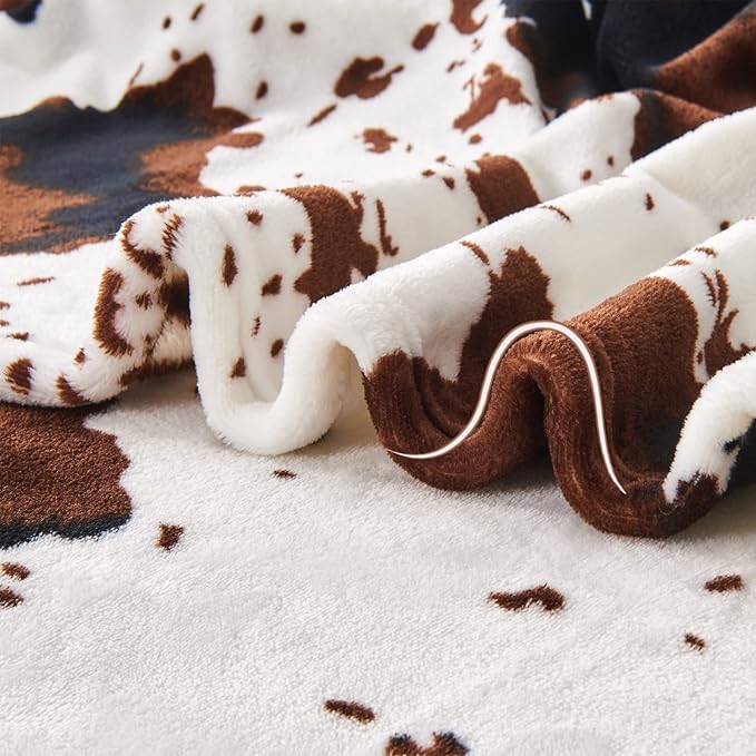 Flannel Cow Print Blanket 60"x80", Ultra Cozy Cow Throw Blanket for Couch Bed and Travel, Cow Decor Throw Blankets for Bed, All Seasons Twin Size Blanket 60"x80"