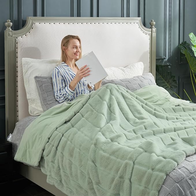 Cozy Bliss Deluxe Sheared Rabbit Faux Fur Throw Blanket, Soft Fuzzy High-Low Sculpted Plush Blanket for Couch, Cozy Home Accent, All Season Use, Green 90"x90"