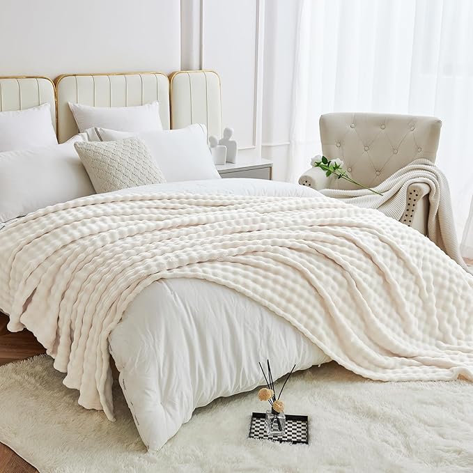 Comelady Fleece Throw Blanket,Super Soft Throw Blanket for Couch,3D Bubble Warm Fluffy Blanket for Bed Sofa Room Decor-Lightweight Cozy Fuzzy Blanket for All Seasons(Beige,50"×60")