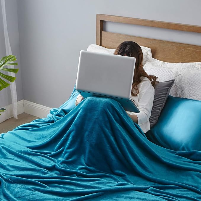 Hansleep Fleece Blanket Twin Size Teal, Soft Cozy Twin Blanket, Fuzzy Flannel Blanket for Bed, Sofa, Couch, Travel, Camping, Teal, 60x80 Inches