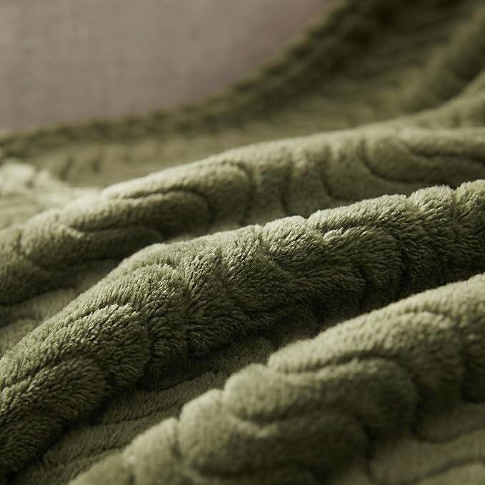 Exclusivo Mezcla Twin Blanket for Bed, Cozy Lightweight Fleece Blankets for All Season, Decorative Giftable Fuzzy Plush Wave Textured Suitable for Women, Men, Olive Green, 90x66 Inches