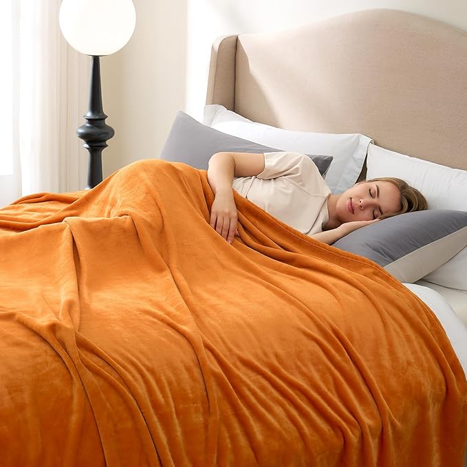 Hansleep Fleece Orange Queen Blanket, Super Soft Flannel Fuzzy Plush Cozy Blanket for All Seasons, Orange, Queen 90x90 Inches