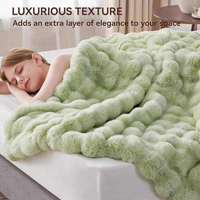 Faux Fur Throw Blanket, 1000GSM Fluffy Soft Bubble Blanket for Couch Bed, Cozy Plush Warm and Thick Blanket, Fuzzy Rabbit Throw for Living Room Bedroom 90''*104'' Green