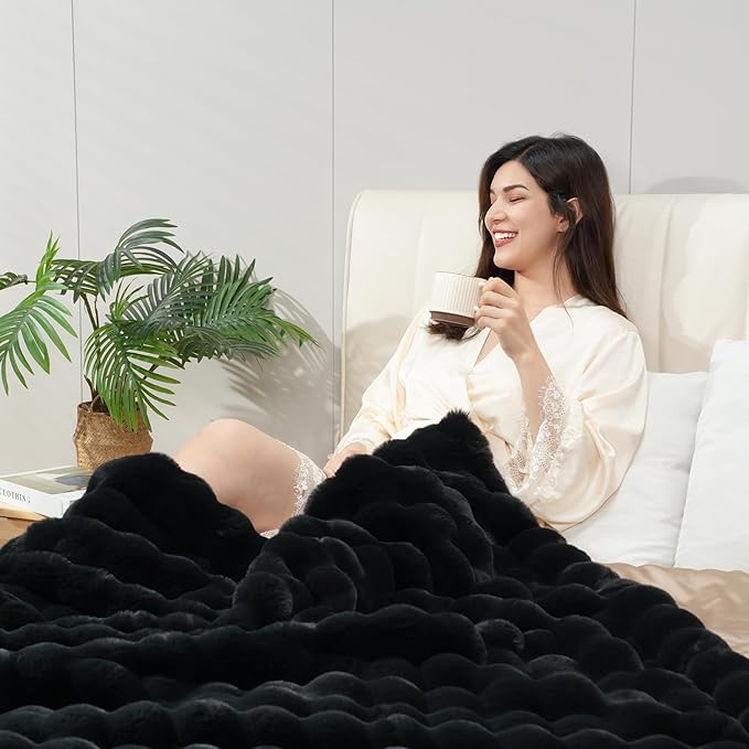 Super Comfort Oversized Warm Thick Bubble Luxury Plush Rabbit Faux Fur Throw Blanket, Fluffy Blanket,Soft Cozy Blanket for Couch Chair Bed Sofa Living Room (Black, 60inX80in)