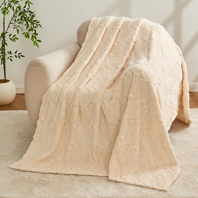 3D Circle Pattern 300 GSM Beige Throw Blanket for Couch - Fluffy Blanket for Women,Warm Spring Throw Blanket, 50x60 Inches