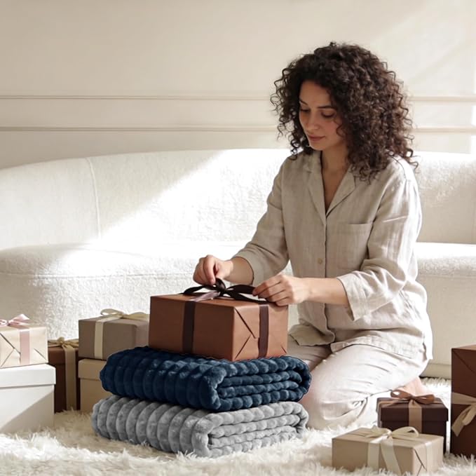 BEDELITE Navy Throw Blanket for Couch and Bed- Super Soft and Warm 3D Checkered Fluffy Fuzzy Fleece Blanket, Luxurious Plush Cozy Blanket for Room Decor Fall and Winter, 90x90 inches, Queen Size