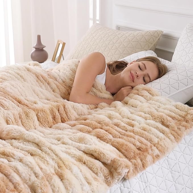 Softan Extra Soft Faux Fur Blanket, Warm Striped Faux Fur Throw Blanket with Flannel Fleece Reverse for Couch Sofa Bed Living Room, Beige- 60"x 80"