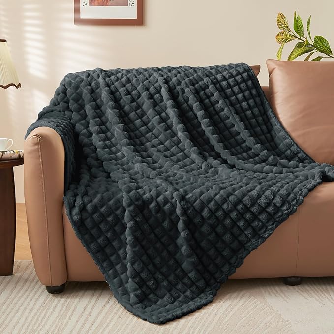 BEDELITE Charcoal Gray Throw Blanket Twin Size for Bed- Super Soft and Warm 3D Checkered Fluffy Fuzzy Fleece Blanket, Luxurious Plush Cozy Blanket for Room Decor for Spring and Summer, 60x80 inches