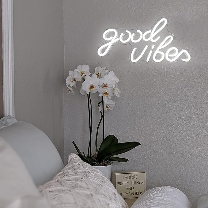 Good Vibes Neon Sign White Good Vibes Neon Lights USB Operated Aesthetic LED Signs for Bedroom Wall Decor Birthday Party Wedding Salon Bar Home Girl Cave