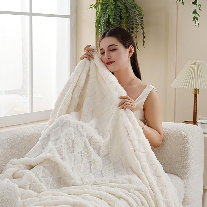 White Throw Blanket for Couch Sofa Bed 50x60 inches,Fleece Blankets Microfiber Flannel with Diamond Checkered Pattern Lightweight Plush Soft Cozy Gifts for Women Mom Girls