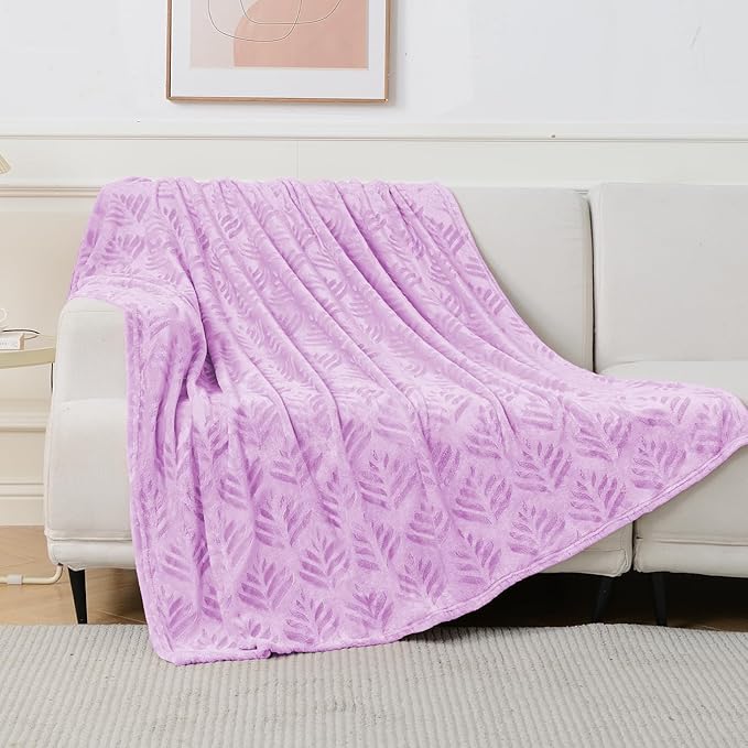 Exclusivo Mezcla Fleece Throw Blanket for Couch, Super Soft and Cozy Blankets All Season Use, Leaves Pattern, Plush Fuzzy Lightweight, Lilac, 50x60 Inch