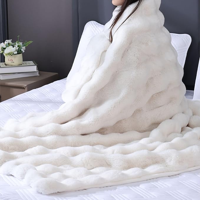 Cream Beige Faux Fur Throw Blanket for Couch, Double-Sided Bubble Textured Plush Blanket with Soft Flannel Back, Decorative Throw for Sofa or Bed, Machine Washable, 50 x 60, 860 GSM