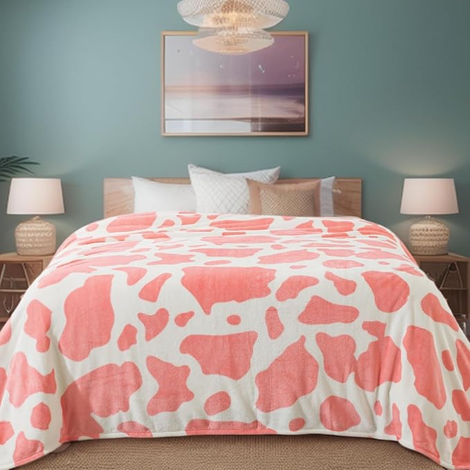 Richave Fleece Cow Print Blanket for All Season - Premium Lightweight Anti-Static Pink and Ivory King Size Blankets Plush Gift for Daughter Mom, Bedroom Decor 90" x 108"(Pink Cow)